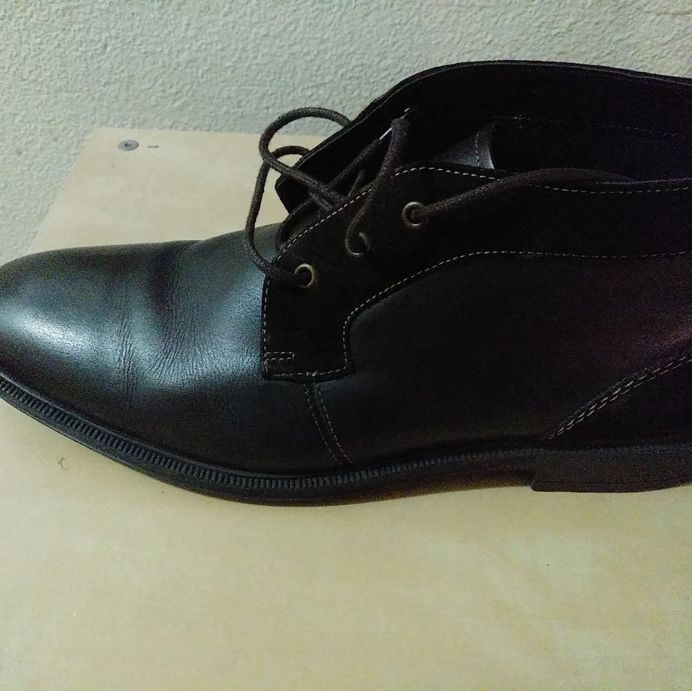 **Used**Mens Stacy Adams 10.5. Leather shoe